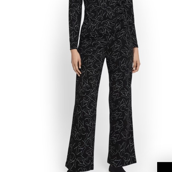 ⭐️ Firm Price ⭐️ NYC Dreamy French Terry Asymmetric Cut-Out Top & straight pants - Picture 3 of 8